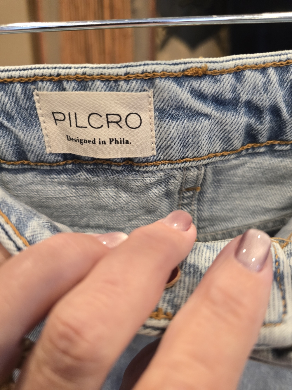Pilcro Austyn Hight Rise Jeans - Picture 3 of 6